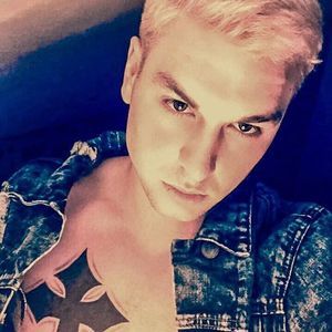 Meet your Posher, Collin